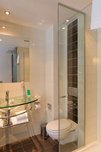 Bathroom 5, WestCord City Centre Hotel Amsterdam, Amsterdam