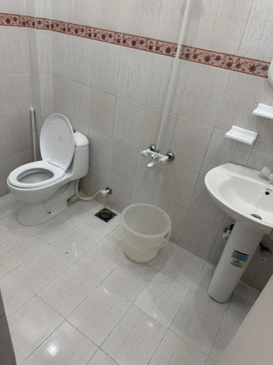 Bathroom 4, Comfort Lodge, Karachi