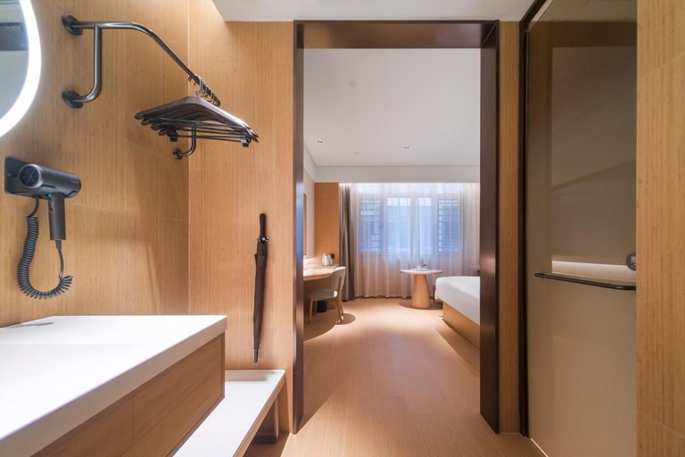 Bathroom 3, Ji Hotel Qionghai Wanquan River Renmin Road, Hainan