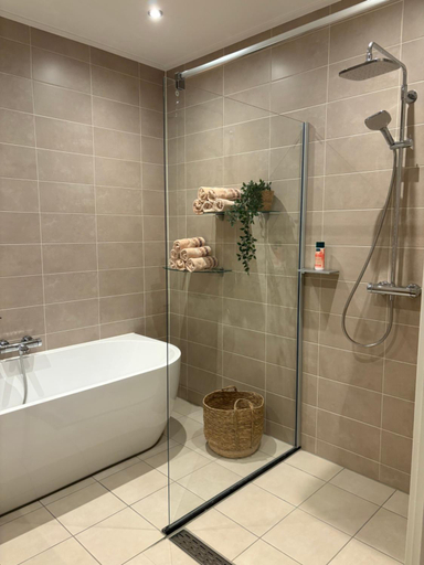 Bathroom 4, KorenGastvrij, Menterwolde