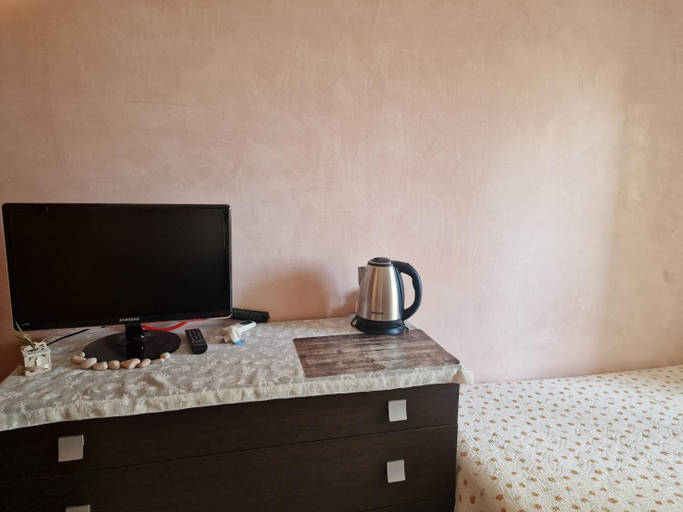 Others 5, Casa Francesco, Catania