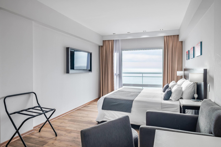 Bedroom 4, Dazzler by Wyndham Puerto Madryn, Biedma