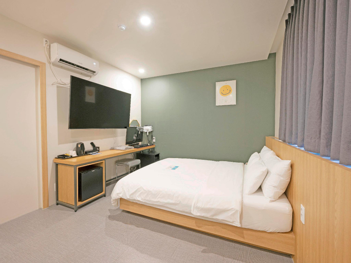 Bedroom 3, Changwon Palyongdong Hotel Leo, Changwon