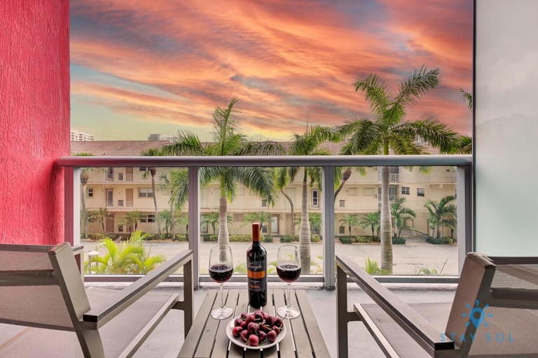 Others 2, Modern Resort : Pool-  Apartment 2 Br 2 Ba & Pool, Broward