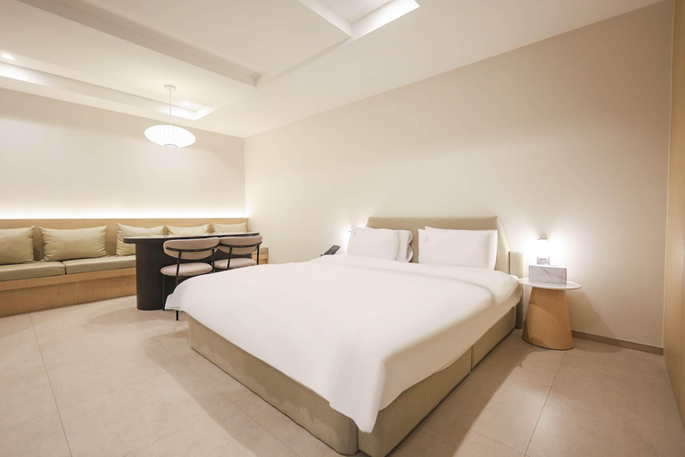 Bedroom 4, H Avenue Ulsan Samsan Branch, Jung