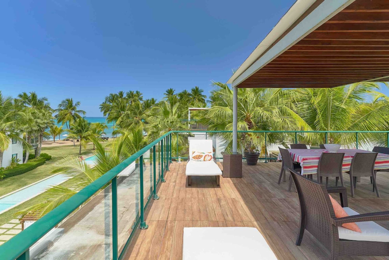 Room 5, 3BR Sublime Essence Beachfront Jaccuzi BBQ, Las Terrenas