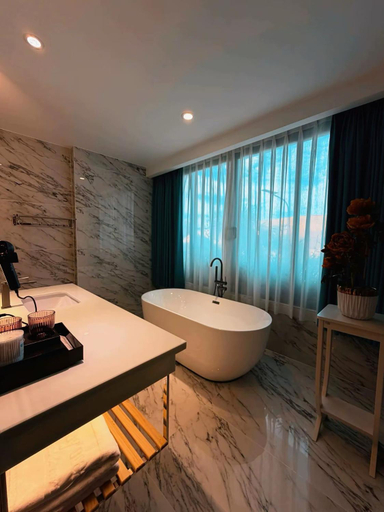 Bathroom 5, Ruby Ocean Villa & Resort, La Gi