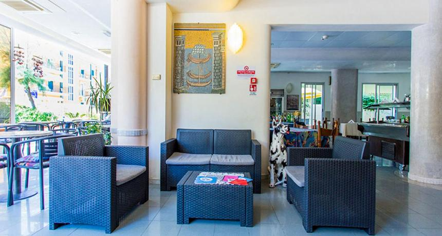 Others 5, Hotel Canasta, Rimini