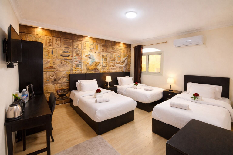 Bedroom 3, Phoenix Pyramids View Inn, Al-Ahram
