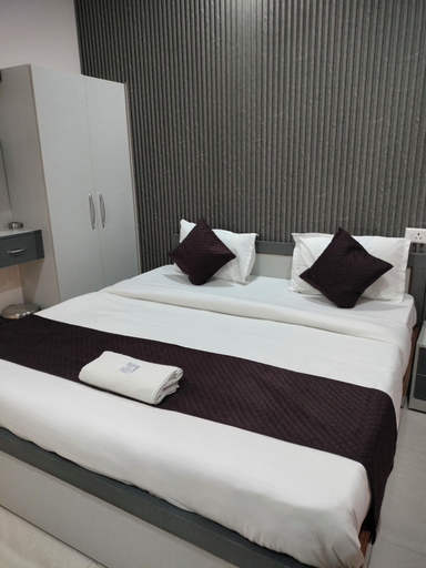 Room 5, Hotel Pravas Inn, Lucknow