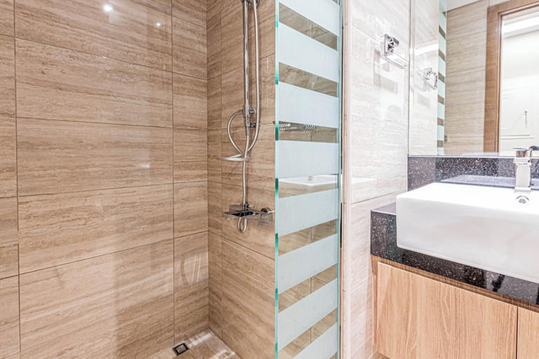 Bathroom 5, Stylish Studio in Business Bay, Dubai