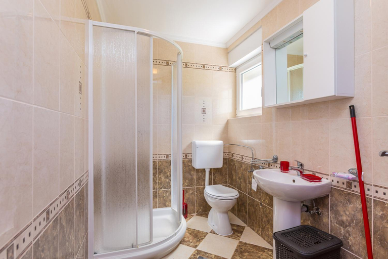 Bathroom 3, Apartments Hannah, Medulin