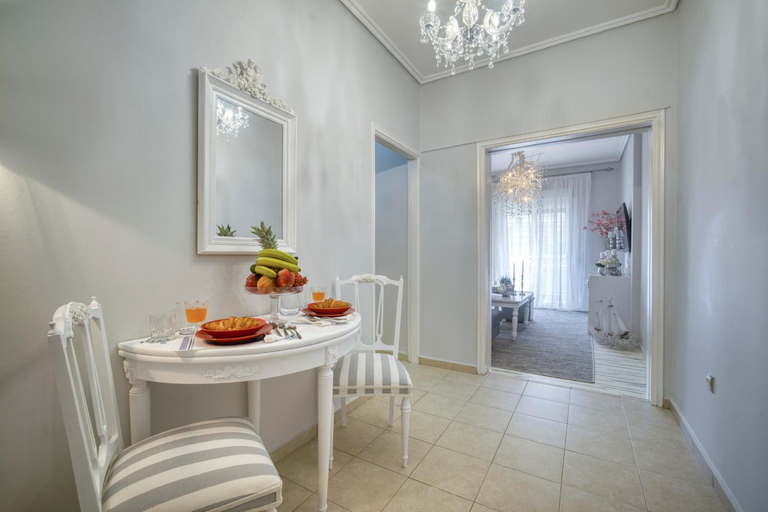 Others 2, Stylish Apartment with Balcony near Marina Zeas and Port Access, Attica