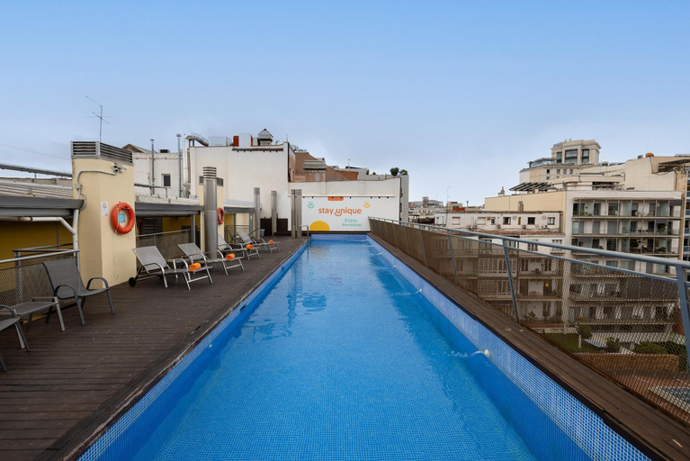 Sport & Beauty 4, Stay Unique Apartments Pau Claris con piscina, Barcelona