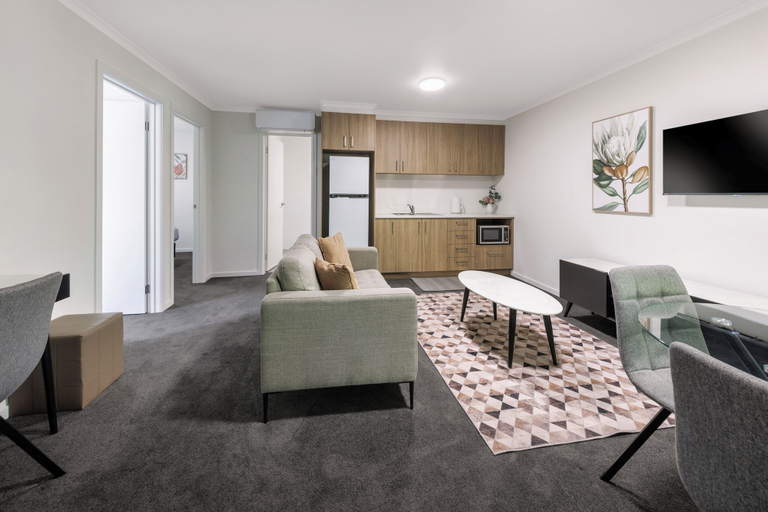 Others 5, Elizabethan Lodge, Melbourne