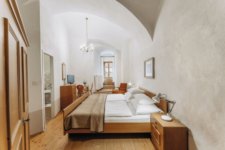 Bedroom 2, Schloss Drosendorf, Horn