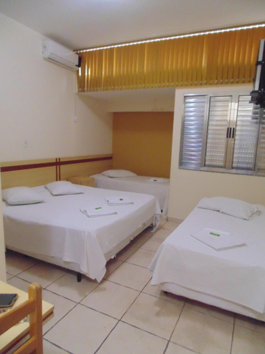 Bedroom 4, Hotel Makarena, Três Corações