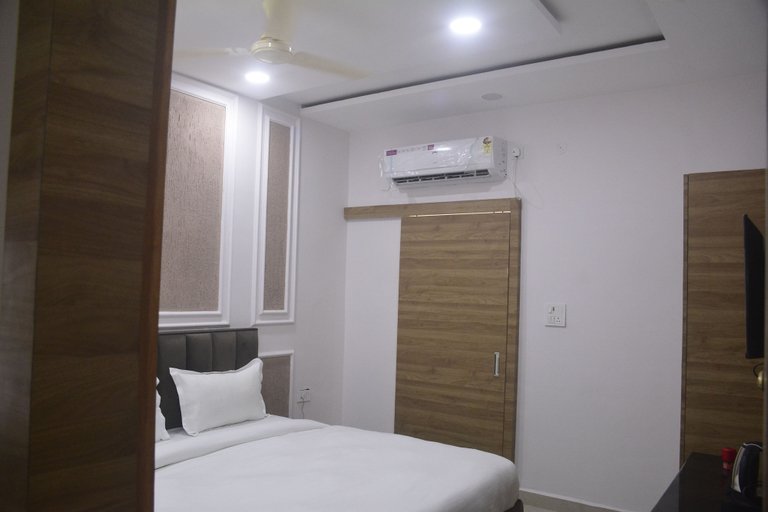 Room 5, The Ramayan, Tikamgarh