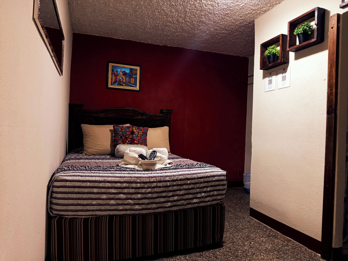Room 2, Emmanuel House GT, Antigua Guatemala