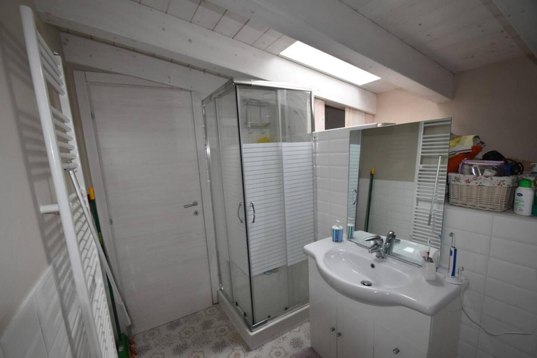 Bathroom 3, AkiHouse - apartments on Garda Lake, Brescia