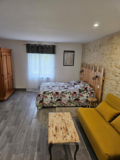 Bedroom, La petite ferme 37, Indre-et-Loire