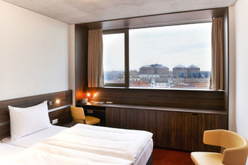 Others 5, Simm’s Hotel – the cityhotel next to Metro U3, Wien