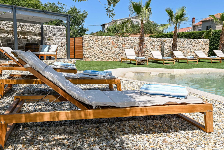 Property grounds 2, Villa, Pašman