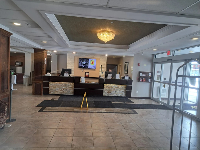 Public Area, Super 8 by Wyndham Regina, Division No. 6