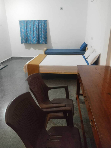 Room 3, Baba Guest House, Kancheepuram
