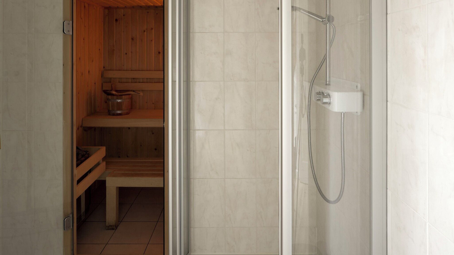 Bathroom 4, Dormio Villapark Duynzicht, Den Helder