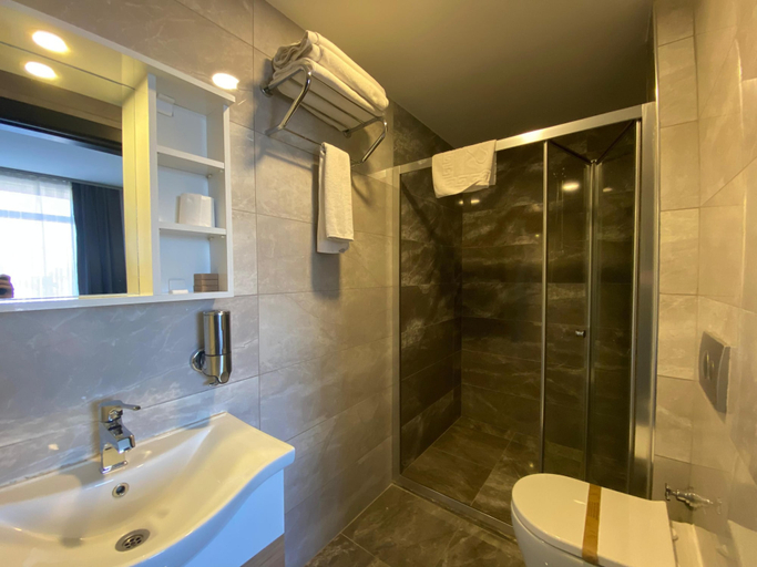 Bathroom 4, Sahil Hotel Pendik, Tuzla