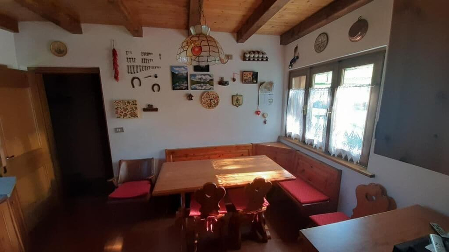 Living area 2, Ca' Marina - Mountain View Terrace, Belluno