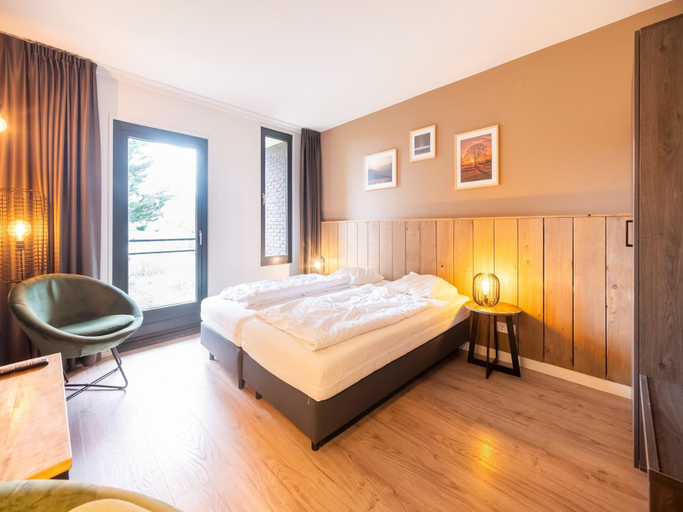 Room 5, Couple Stay at Hambachtal Holiday Park, Birkenfeld