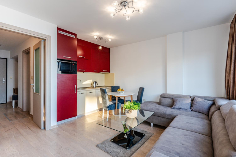 Others 4, Fontana lux apartments