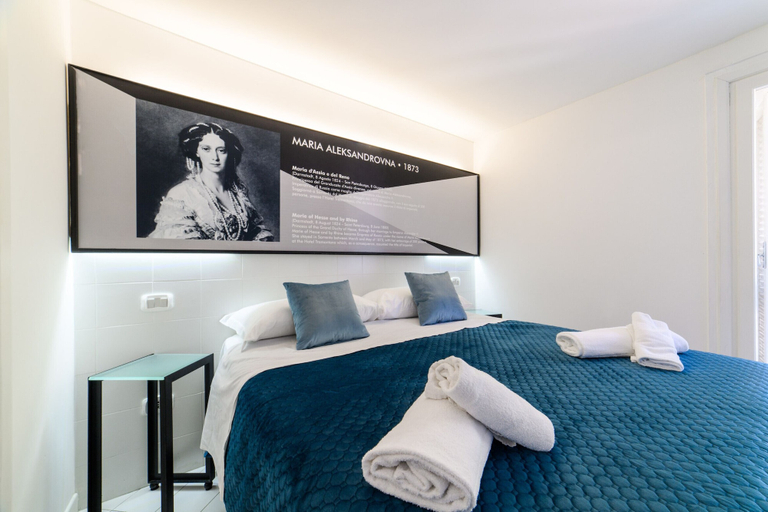 Room 2, Muta House, Napoli