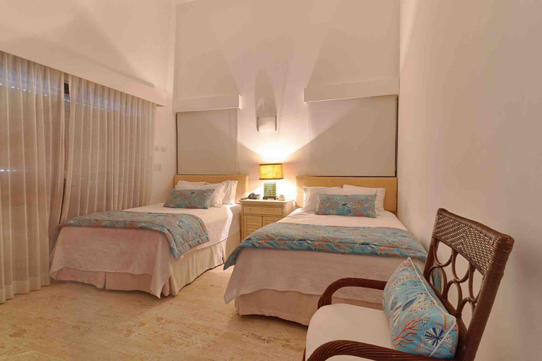 Room 4, 3BR Sublime Essence Beachfront Jaccuzi BBQ, Las Terrenas