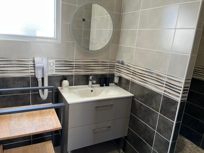 Bathroom 3, La Rose des Vents, Somme