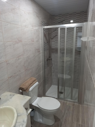Bathroom 3, Casa do Moinho, Resende