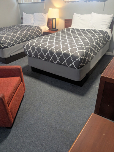 Room 5, Southland Motor Lodge, Wayne