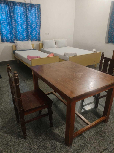 Room 4, Baba Guest House, Kancheepuram