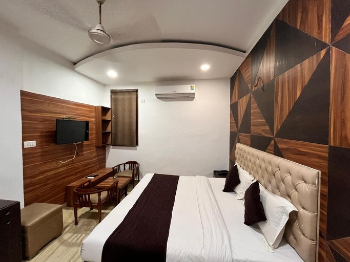 Room 4, Hotel Amrit Villa Karol Bagh New Delhi, Delhi