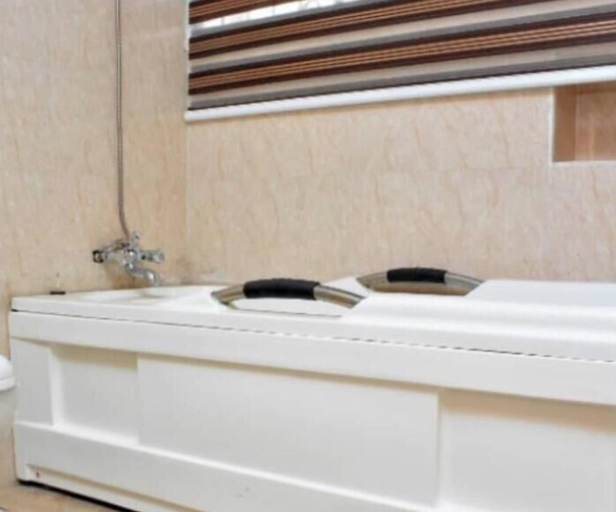Bathroom 5, Efeane De-Comfy Apartments., Shagamu