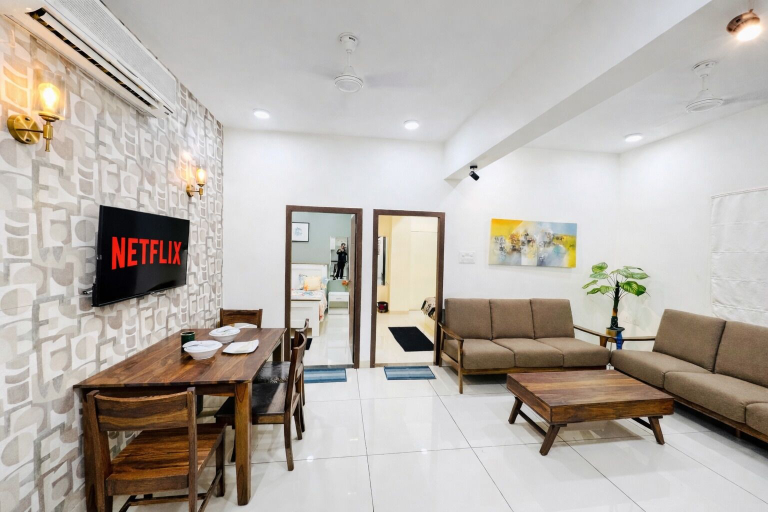 Dining 3, love den 2, Indore