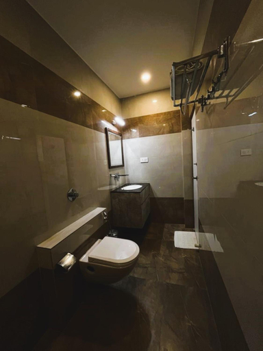 Bathroom 2, Shri Sai Hotel Azamgarh, Azamgarh