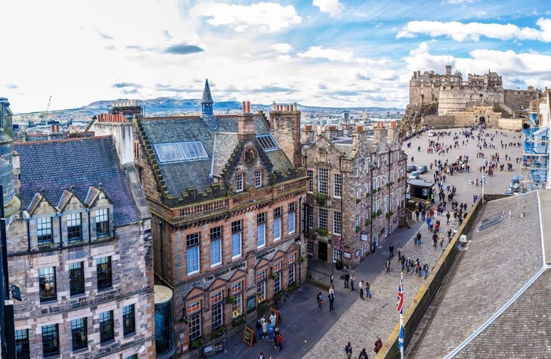 Others 5, Old Town Gem - Castle, Dark History, Uni, Edinburgh