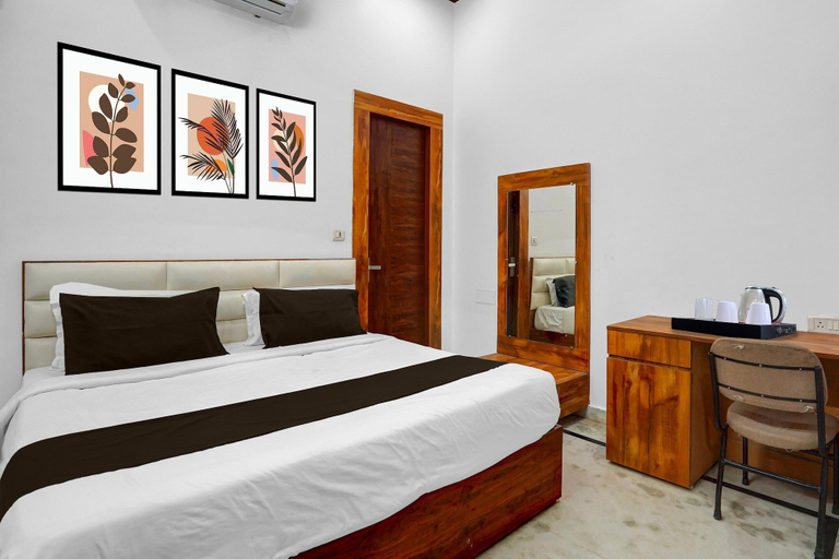 Room 3, Classic Hotel Satyam And Restaurant, Meerut