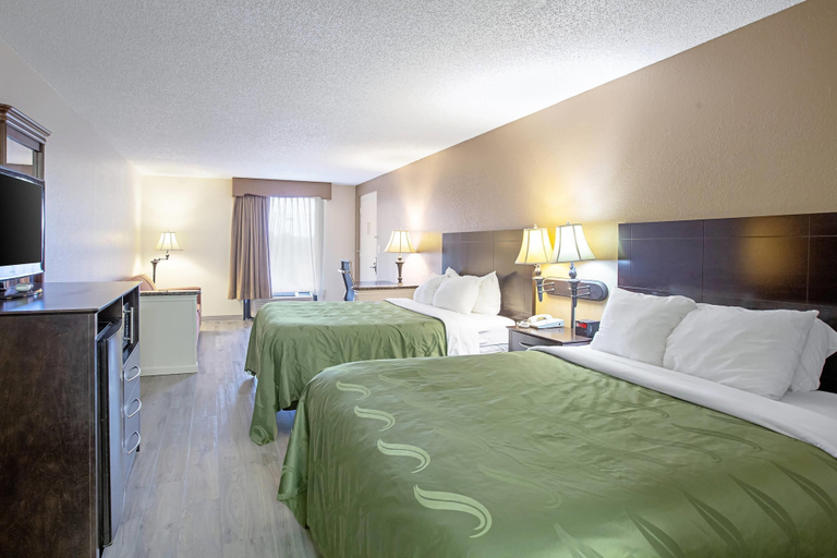Bedroom 3, Quality Inn & Suites Live Oak I-10 Exit 283, Suwannee