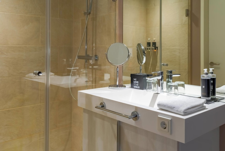 Bathroom 4, elaya hotel kleve, Trademark Collection by Wyndham, Kleve