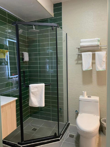 Bathroom 3, Green Tree Inn Express Dezhou Development Zone High-Speed Railway Station Sanba Dong Road, Dezhou
