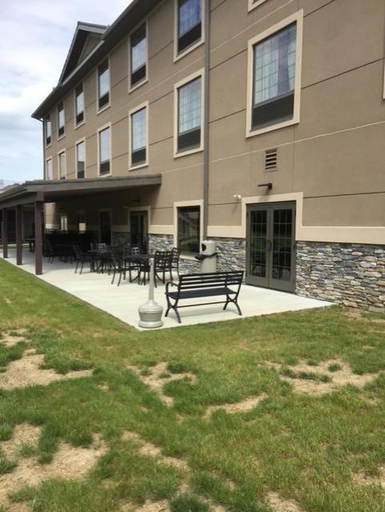 Exterior & Views 1, Cobblestone Hotel & Suites - St. Mary's, Elk